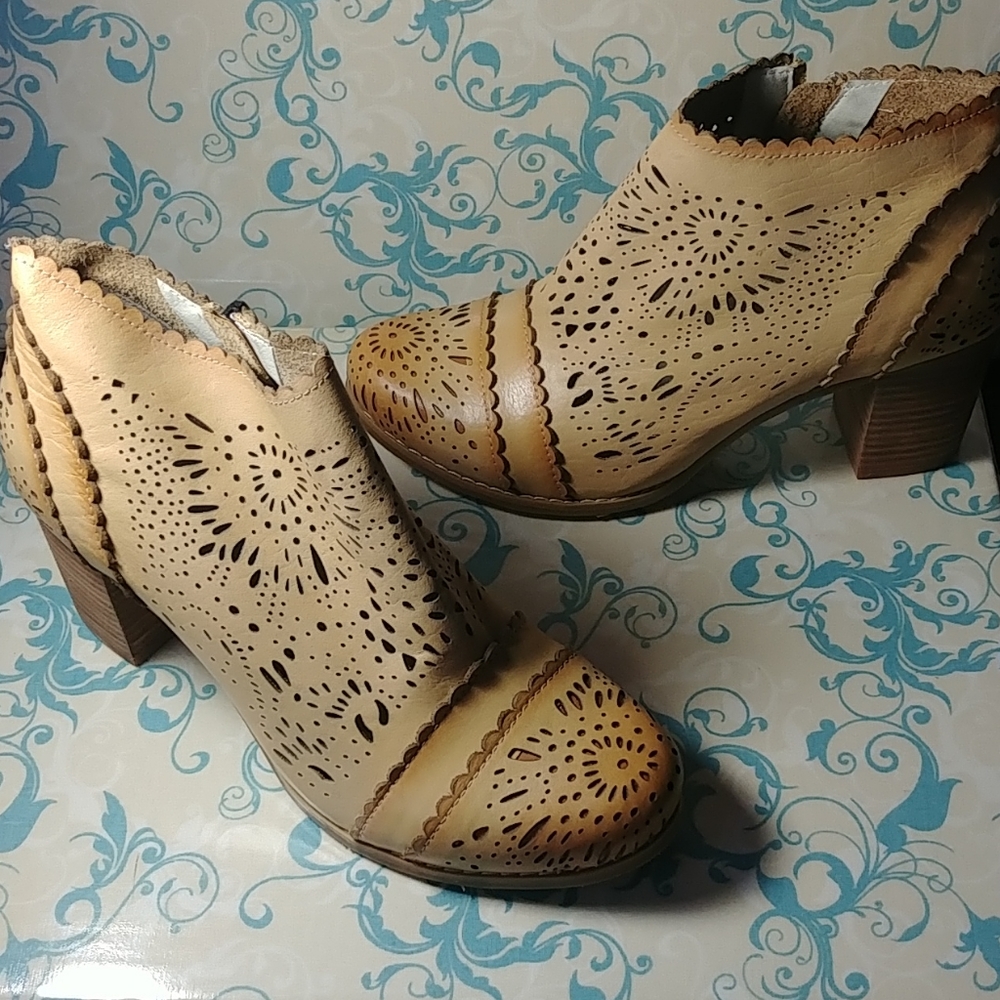 New leather booties, Italmoda
